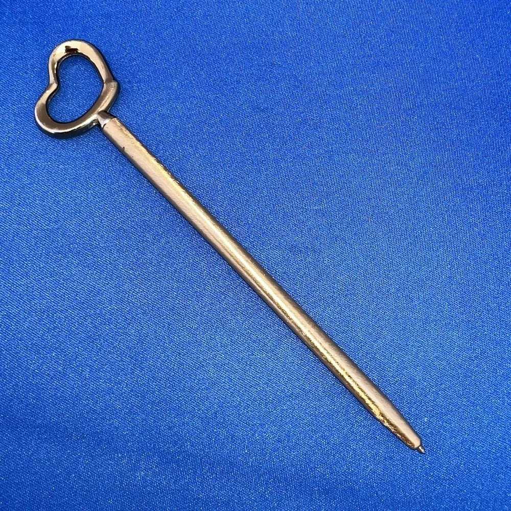 HEART-SHAPE INK PEN vtg writing instrument 1960s golden ballpoint Slim No Ink